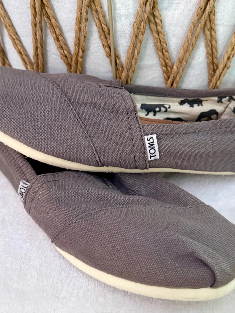 Women’s Toms gray classic shoe size 10